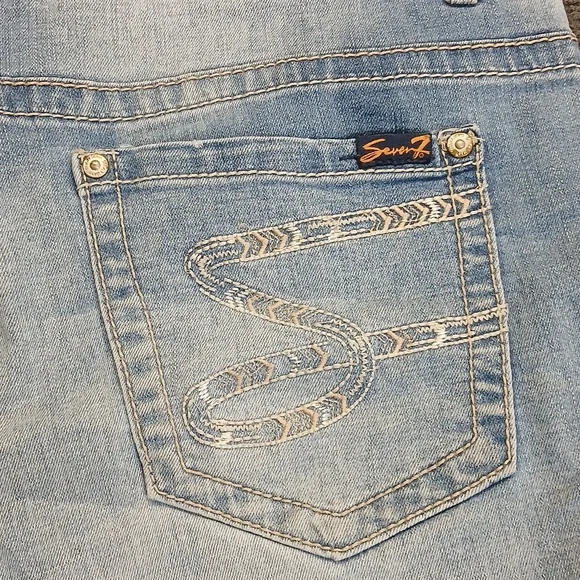 SEVEN 7 Light Blue Denim Women’s Shorts - Stretch Jean Shorts Sz 12 - Picture 6 of 8